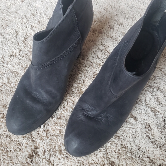 Booties - Picture 4 of 5